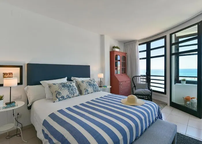 Spectacular 3-bedroom Ocean View In Canteras Lejlighed *