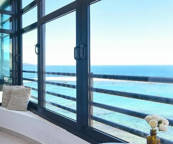 Spectacular 3-bedroom Ocean View In Canteras Lejlighed *