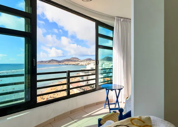 Spectacular 3-bedroom Ocean View In Canteras *