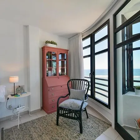 Spectacular 3-bedroom Ocean View In Canteras * Лас-Пальмас-де-Гран-Канарія