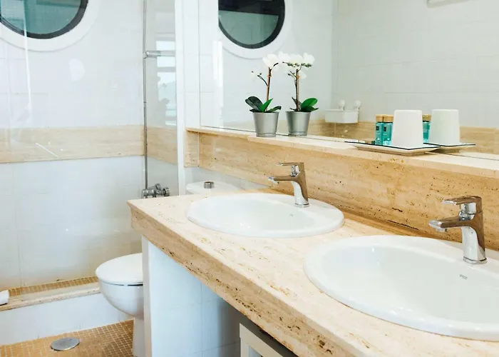 Spectacular 3-bedroom Ocean View In Canteras Las Palmas de Gran Canaria