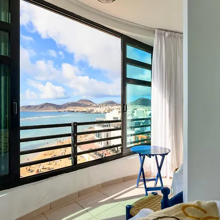 Spectacular 3-bedroom Ocean View In Canteras *